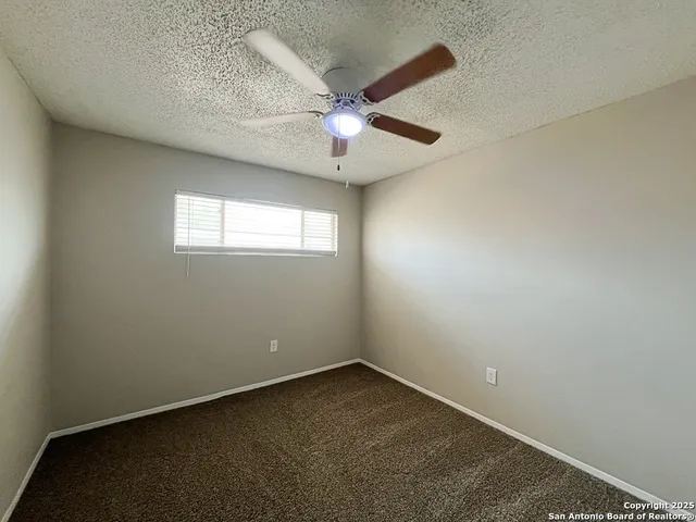 $925 | 2802 Lasses Boulevard, Unit 30, San Antonio, TX 78223