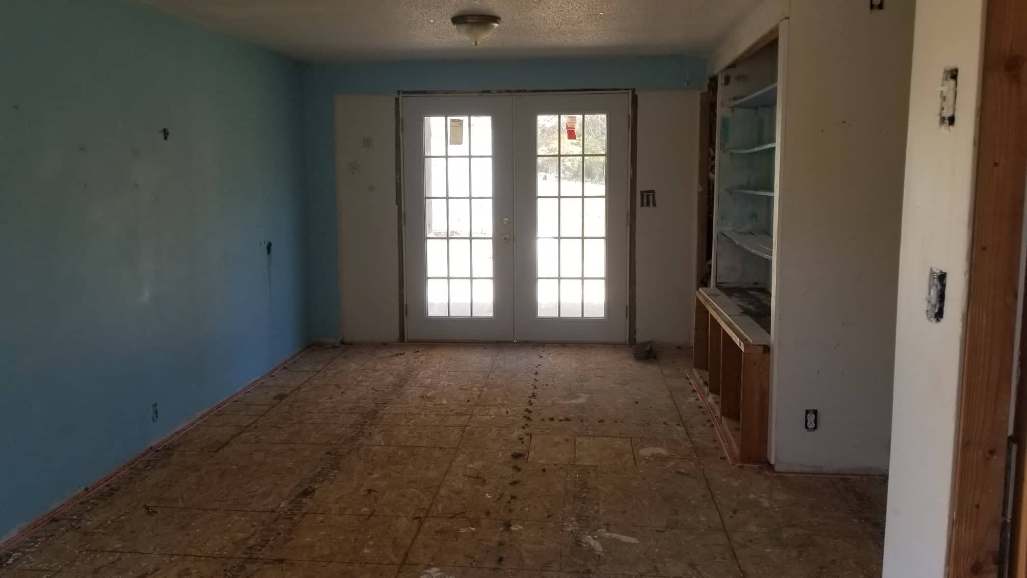 561 Bryan Road Clarksville, TN 37043 - Photo 3 of 13 an empty room with windows