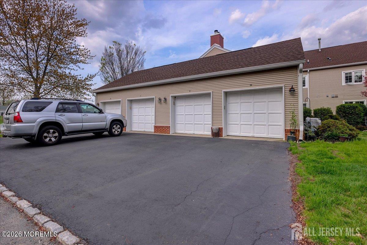 38 Rutland Lane, Unit C Monroe Township, NJ 08831 - Photo 3 of 17 Garage - 1 Car