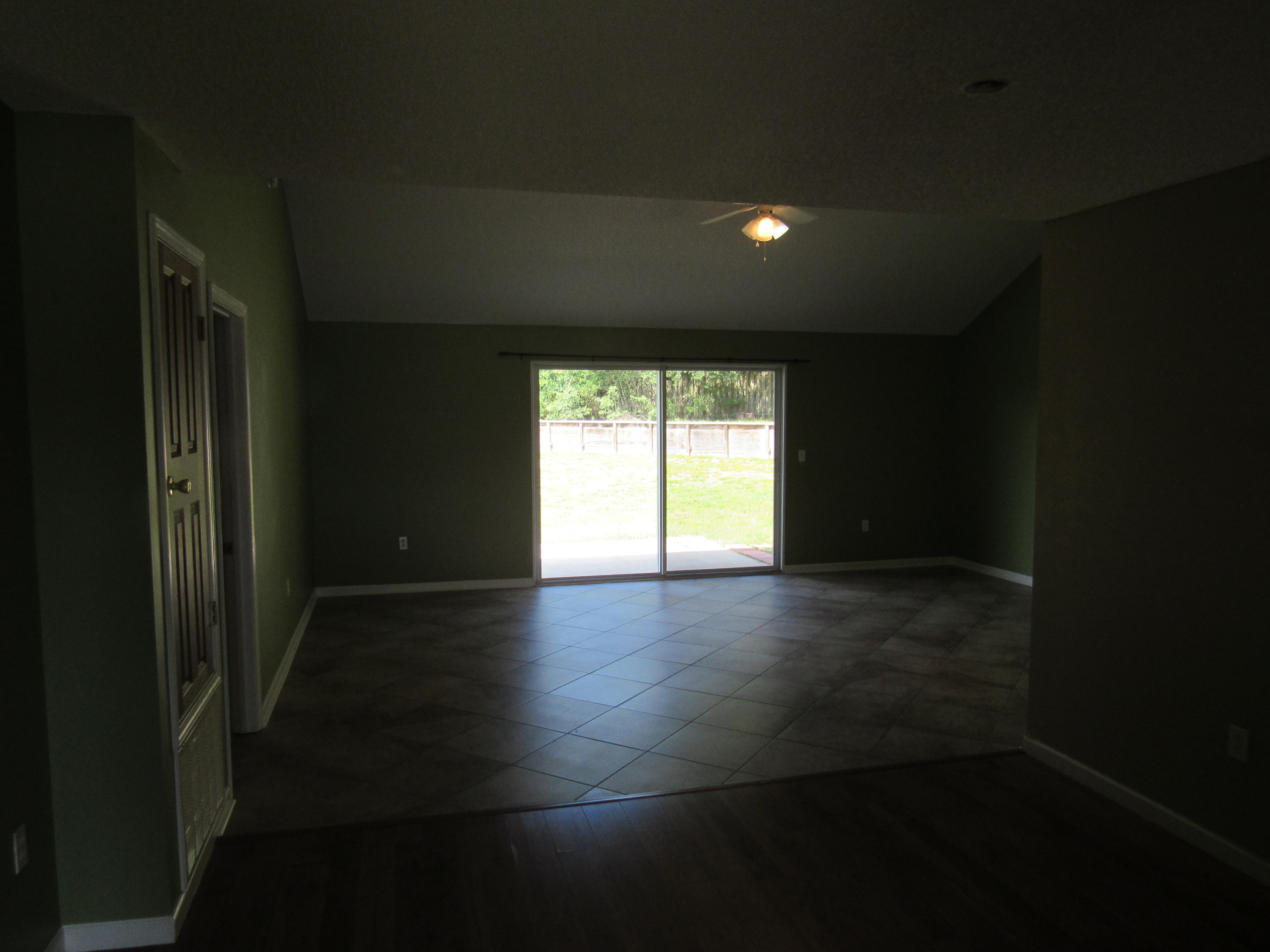 5208 Moore Loop Crestview, FL 32536 - Photo 6 of 37