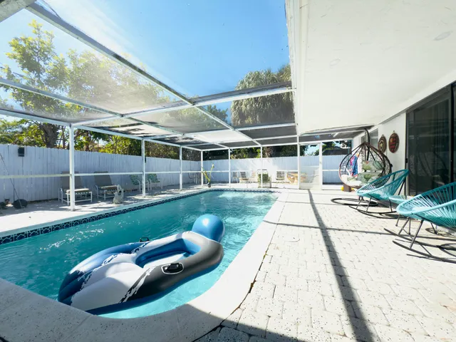 $499,000 | 230 Northeast 25th Street, Pompano Beach, FL 33064