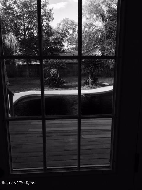 1344 Harbor Oaks Road Jacksonville, FL 32207 - Photo 12 of 40 a view of balcony