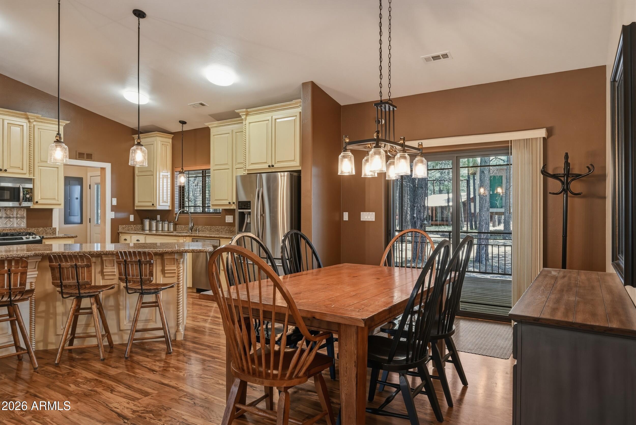 1233 Merzville Road Forest Lakes, AZ 85931 - Photo 11 of 42 Dining-Kitchen Seating
