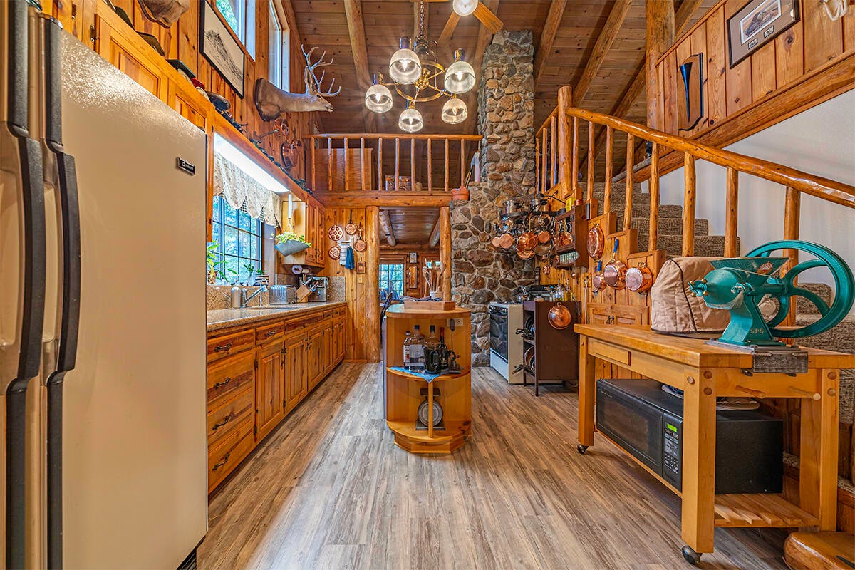 16575 Meadows Road White City, OR 97503 - Photo 27 of 46 DSC08863