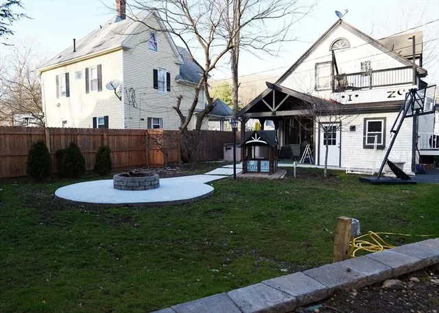 $4,100 | 21 Englewood Avenue, Worcester, MA 01603