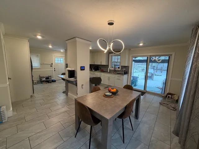 $4,100 | 21 Englewood Avenue, Worcester, MA 01603