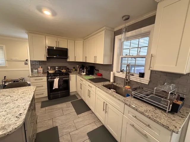 $4,100 | 21 Englewood Avenue, Worcester, MA 01603