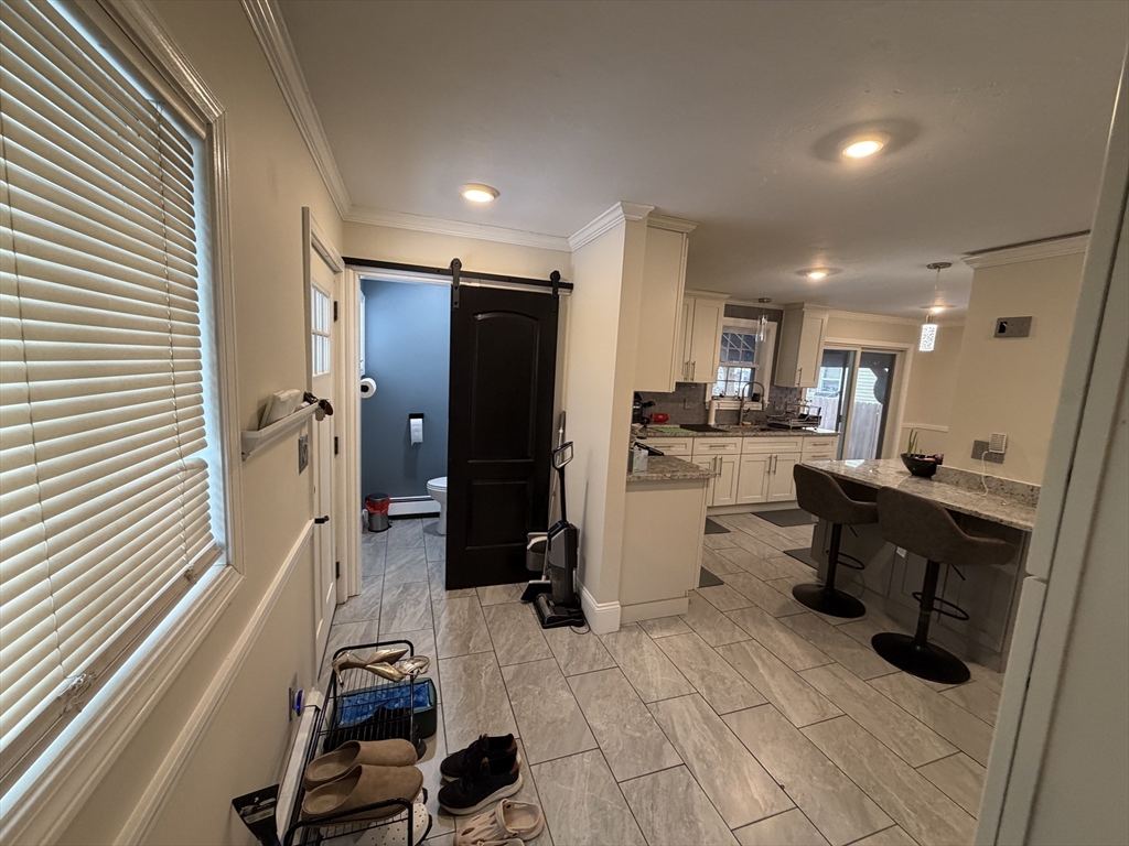 21 Englewood Avenue Worcester, MA 01603 - Photo 29 of 42