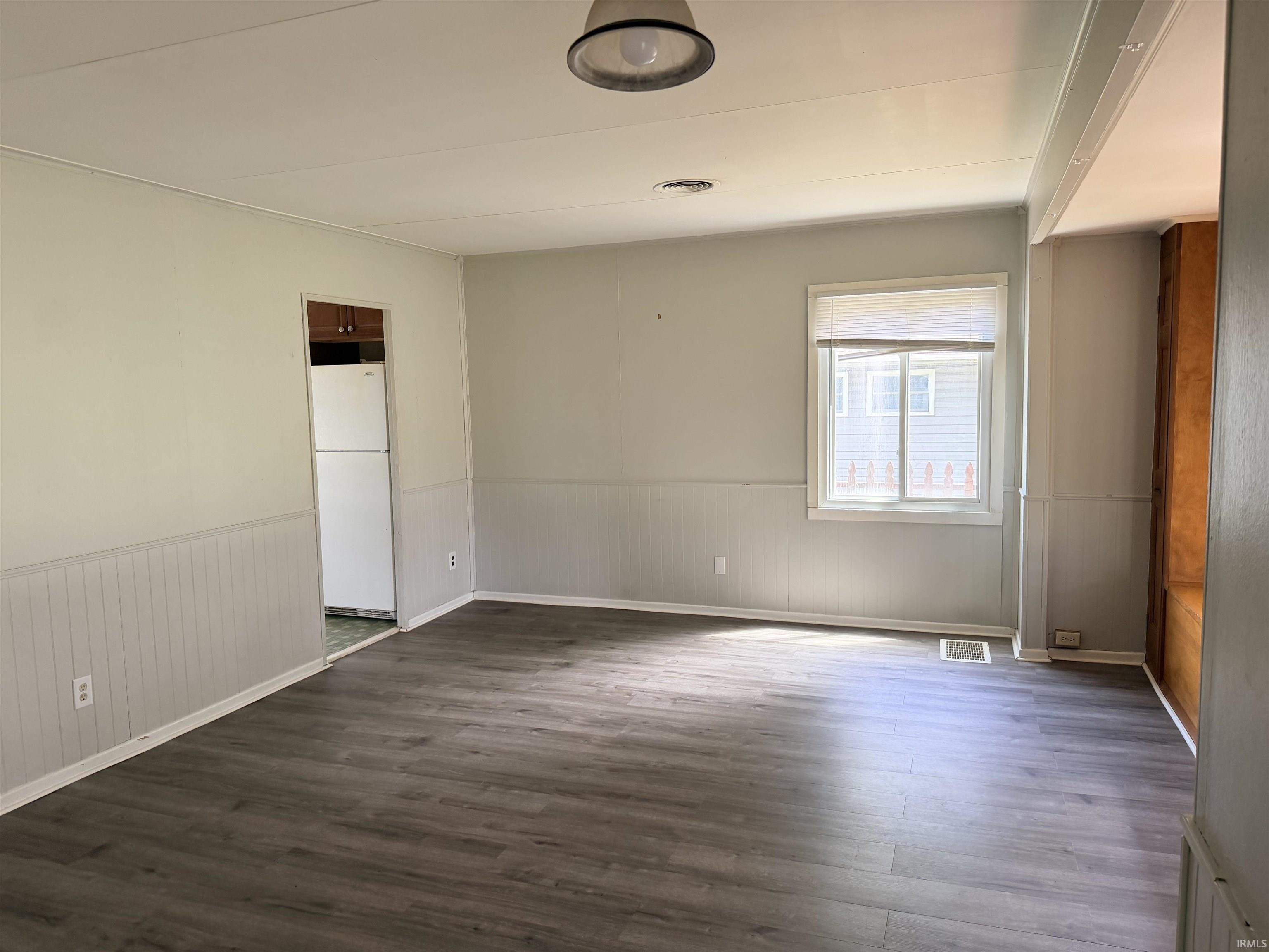 420 South Keesling Road Muncie, IN 47304 - Photo 3 of 20