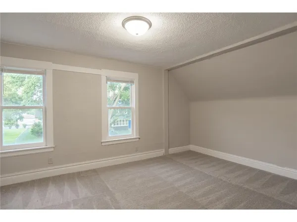 $2,750 | 4007 North Girard Avenue, Minneapolis, MN 55412