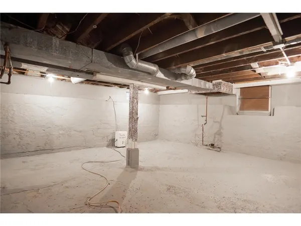 $2,750 | 4007 North Girard Avenue, Minneapolis, MN 55412