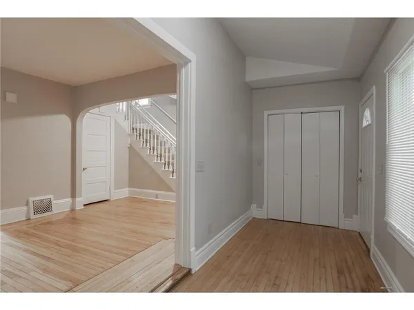 $2,750 | 4007 North Girard Avenue, Minneapolis, MN 55412