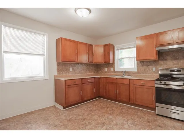 $2,750 | 4007 North Girard Avenue, Minneapolis, MN 55412