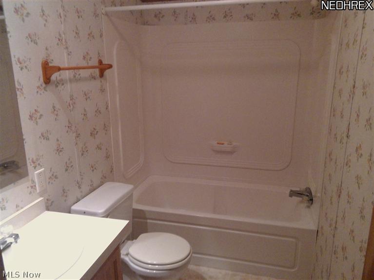 233 Fox Lake Road Wooster, OH 44691 - Photo 7 of 25 Gallery Image 7
