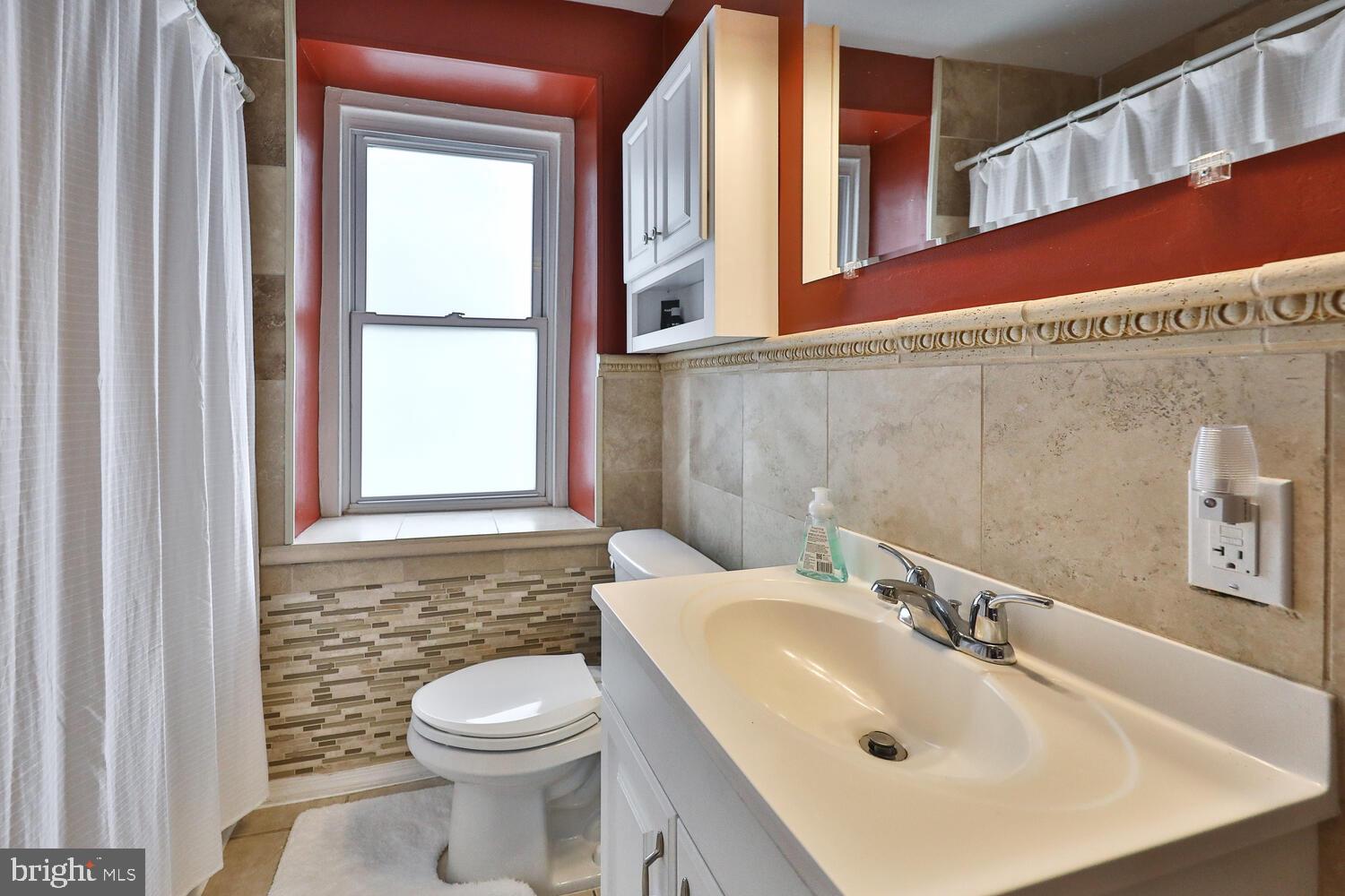 8 Pelham Road Philadelphia, PA 19119 - Photo 25 of 39 Gallery Image 25