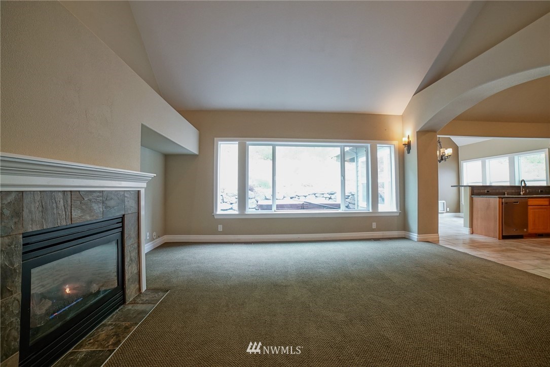 13004 Spiketon Road Buckley, WA 98321 - Photo 3 of 25 Gallery Image 3