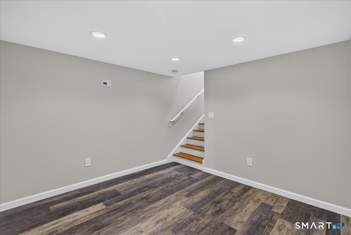 11 Derby Road Norwalk, CT 06854 - Photo 20 of 29 Gallery Image 20
