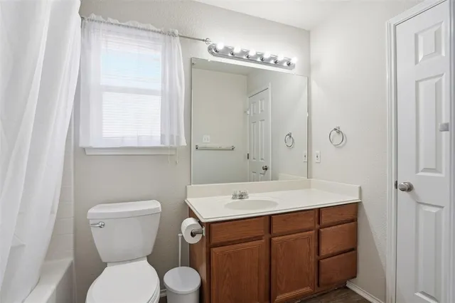 $265,000 | 212 Preston Drive, Cleburne, TX 76033