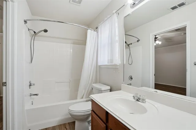 $265,000 | 212 Preston Drive, Cleburne, TX 76033