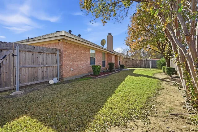 $265,000 | 212 Preston Drive, Cleburne, TX 76033