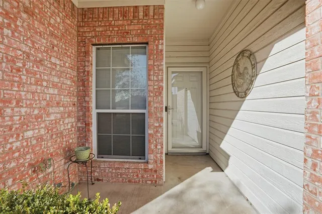 $265,000 | 212 Preston Drive, Cleburne, TX 76033