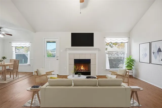 $265,000 | 212 Preston Drive, Cleburne, TX 76033