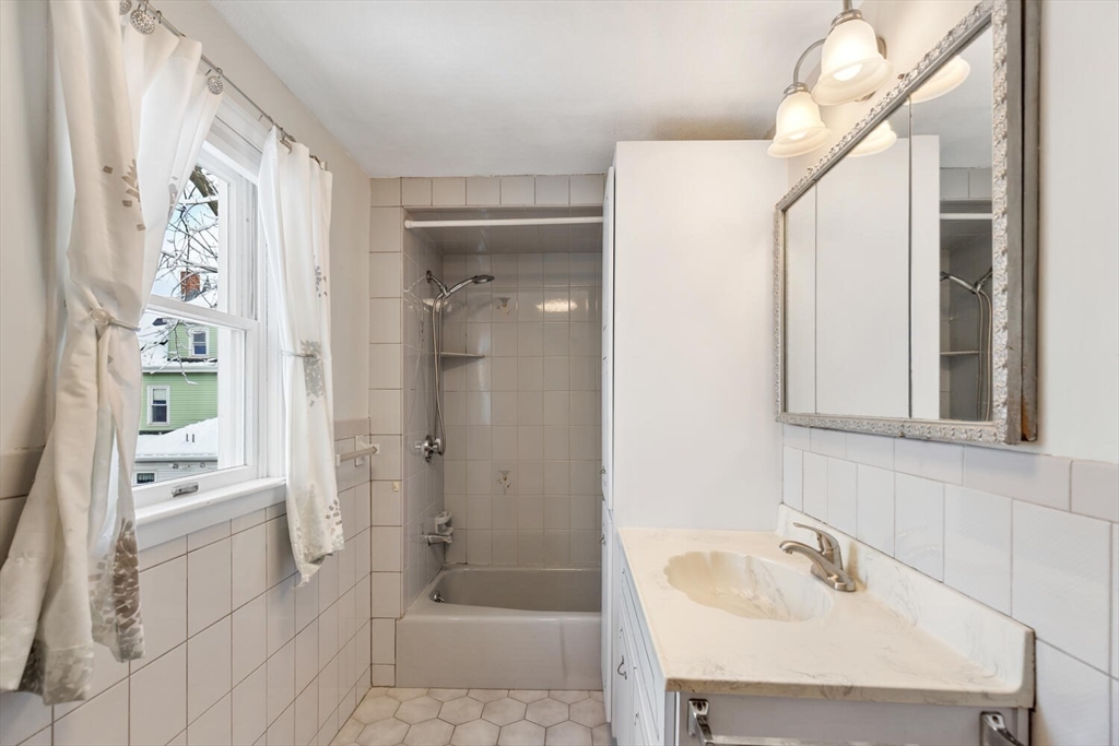 20 Fairmount Street Everett, MA 02149 - Photo 22 of 42