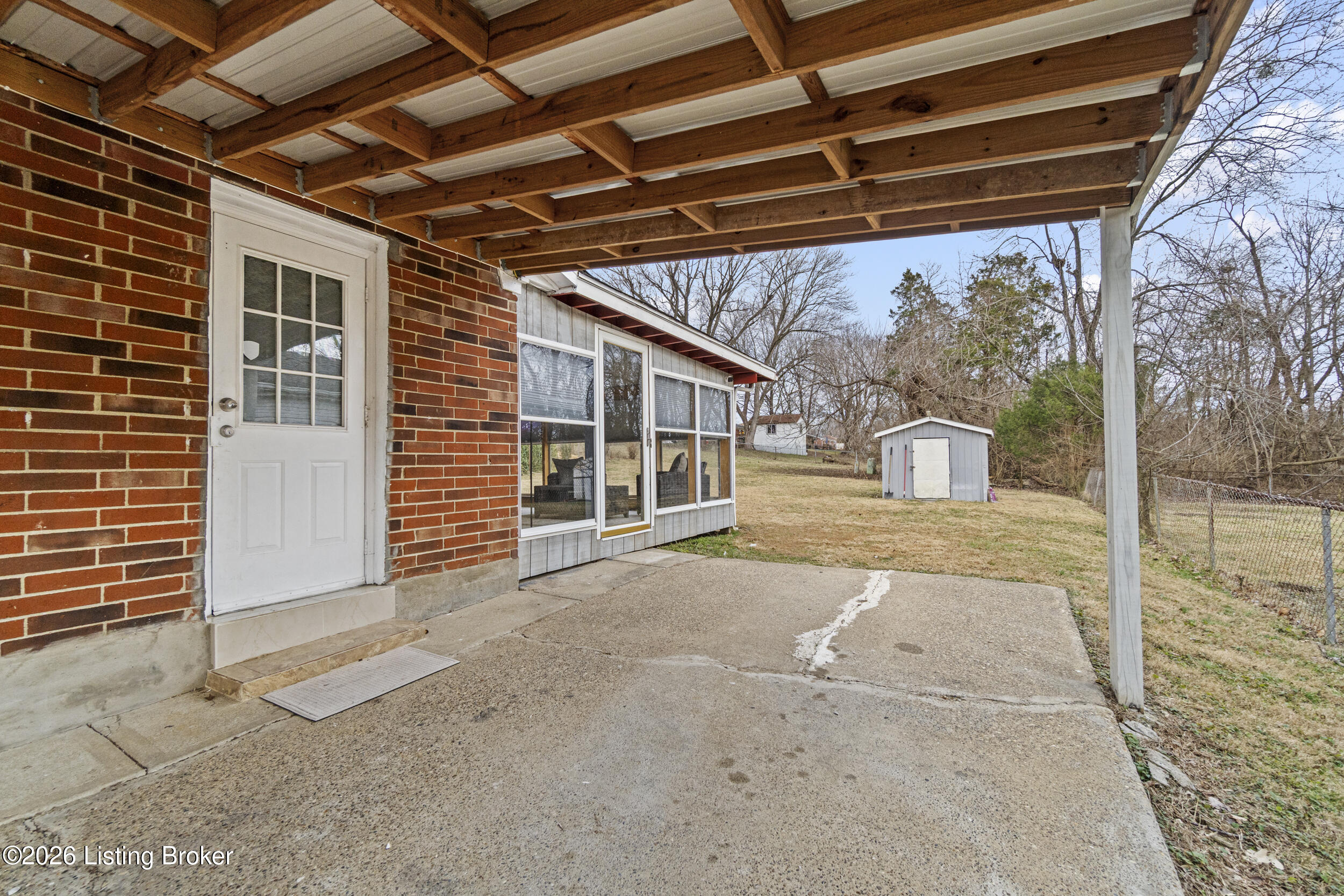 7803 Rochelle Road Louisville, KY 40228 - Photo 4 of 39 DSC01595