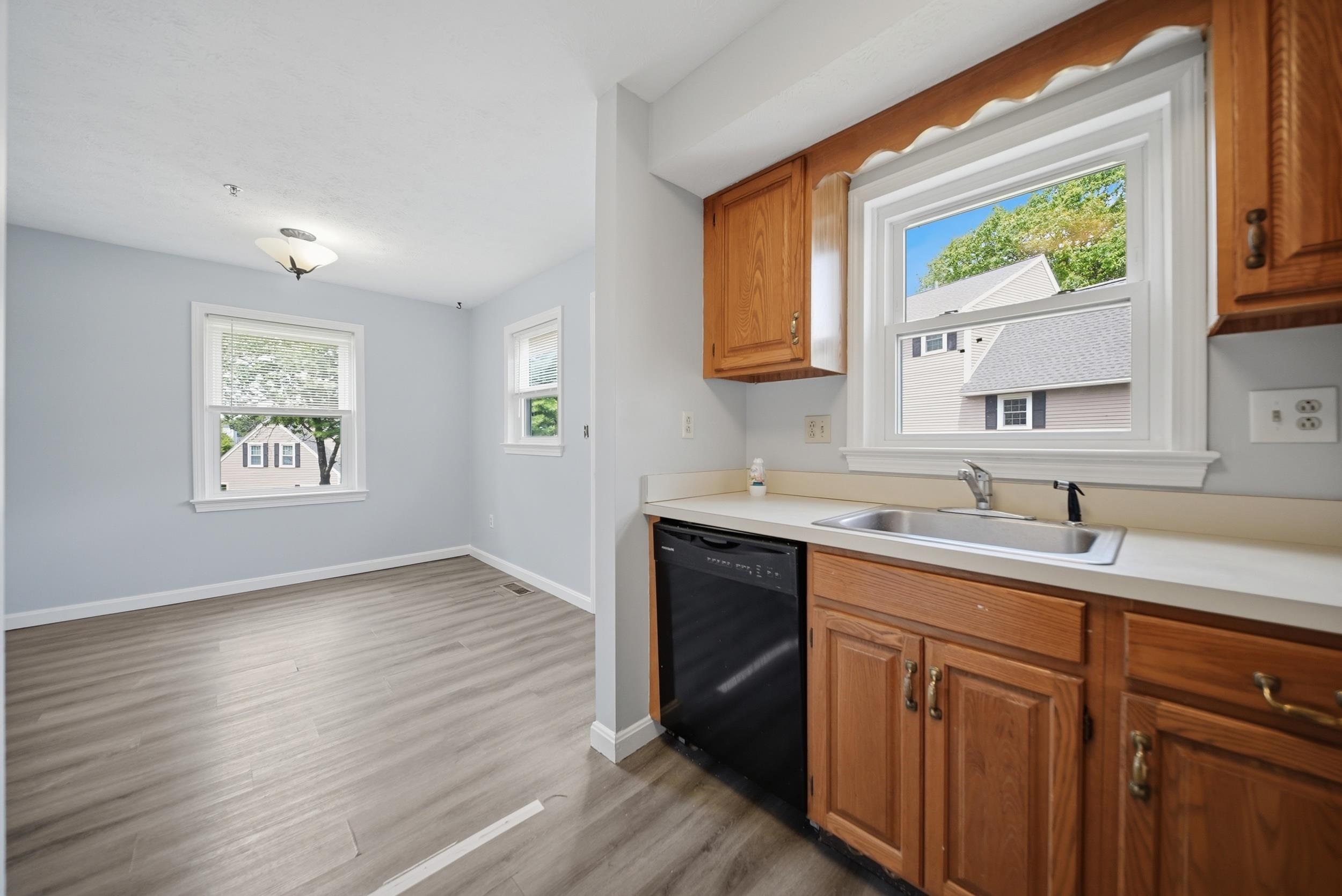 16 Shoal Creek Road Hudson, NH 03051 - Photo 20 of 43