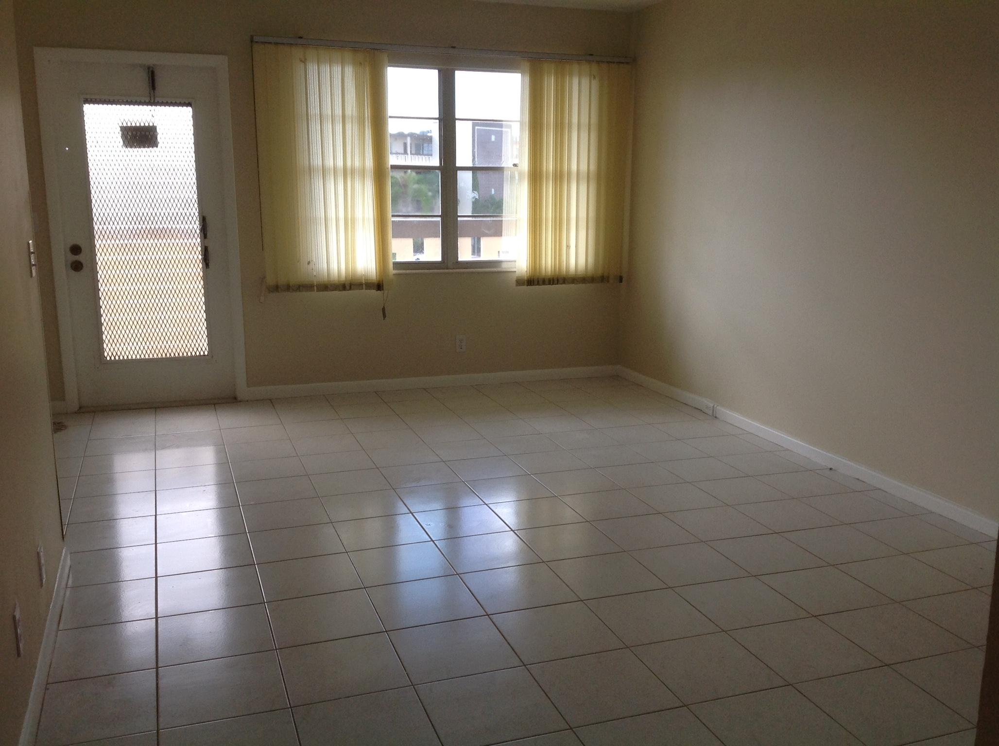3046 Wolverton C Boca Raton, FL 33434 - Photo 5 of 15 017589b07d13684746200b90e740a9d89694462e