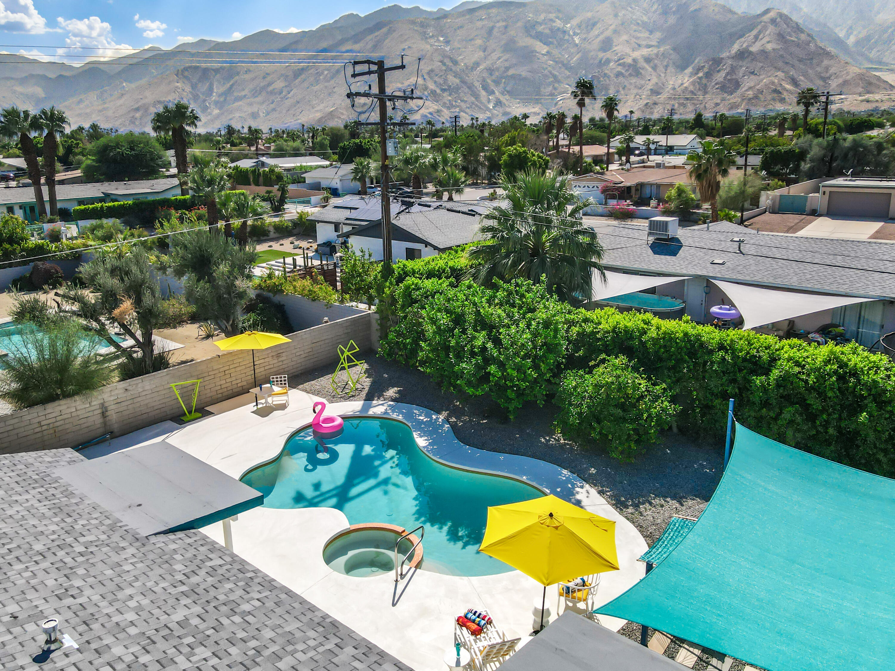 2627 North Cerritos Road Palm Springs, CA 92262 - Photo 32 of 64 MCM pool shape