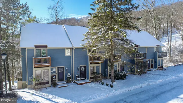 $429,900 | 33 Lakeview Court, Unit 2B, McHenry, MD 21541