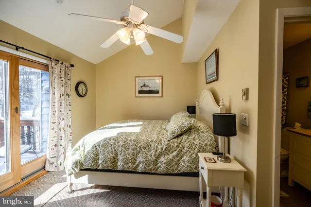 $429,900 | 33 Lakeview Court, Unit 2B, McHenry, MD 21541