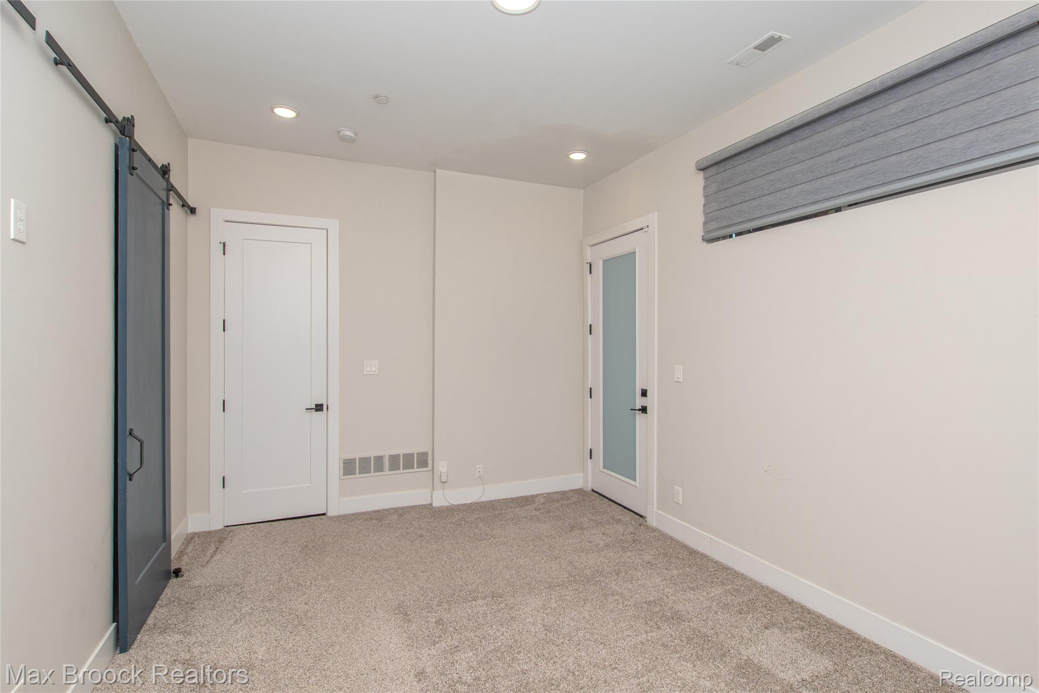 4530 Commonwealth Street, Unit 1 Detroit, MI 48208 - Photo 37 of 66 v511624_45.jpg