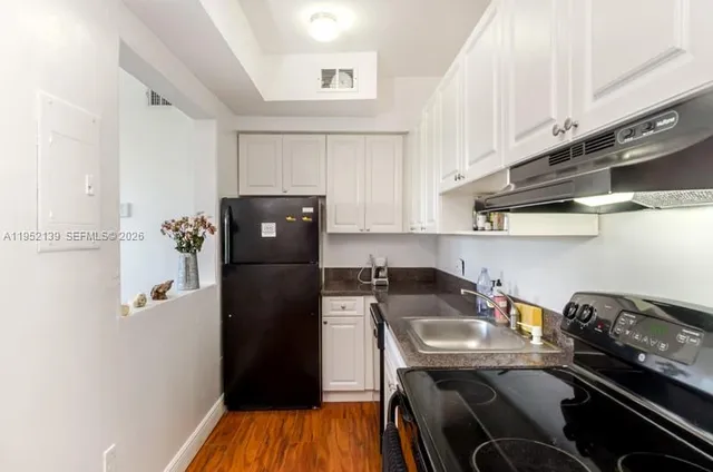 $1,800 | 934 Michigan Avenue, Unit 301, Miami Beach, FL 33139