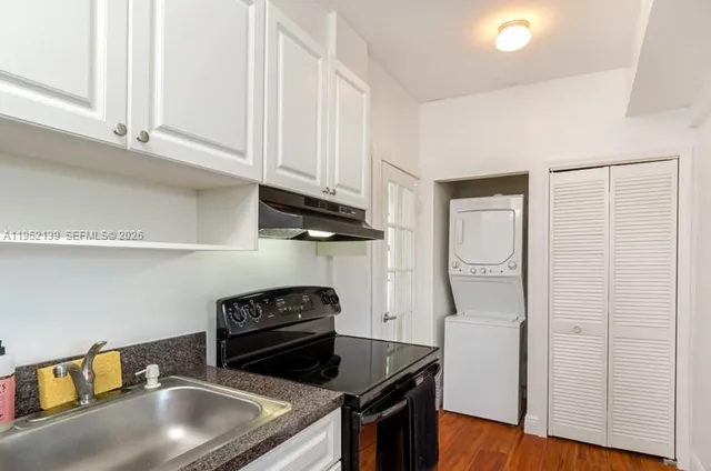 $1,800 | 934 Michigan Avenue, Unit 301, Miami Beach, FL 33139