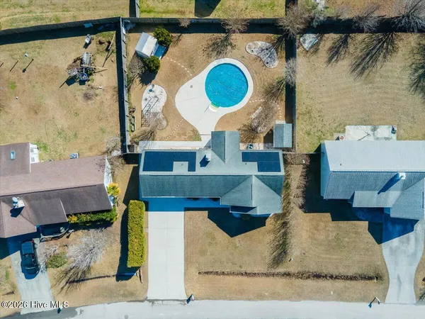 $311,900 | 423 Dion Drive, Hubert, NC 28539