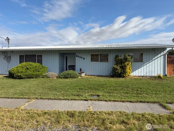 $269,500 | 9042 Forrestal Lane, Unit B, Moses Lake, WA 98837