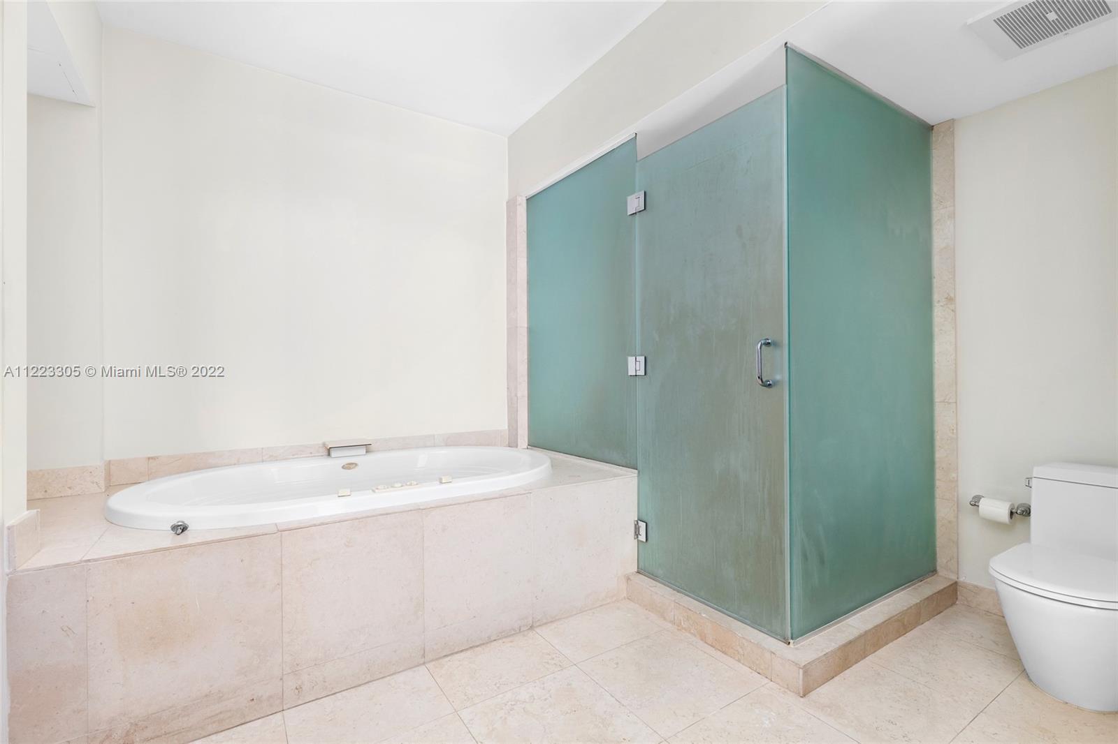 450 Alton Road, Unit 3503 Miami Beach, FL 33139 - Photo 26 of 40 Gallery Image 26