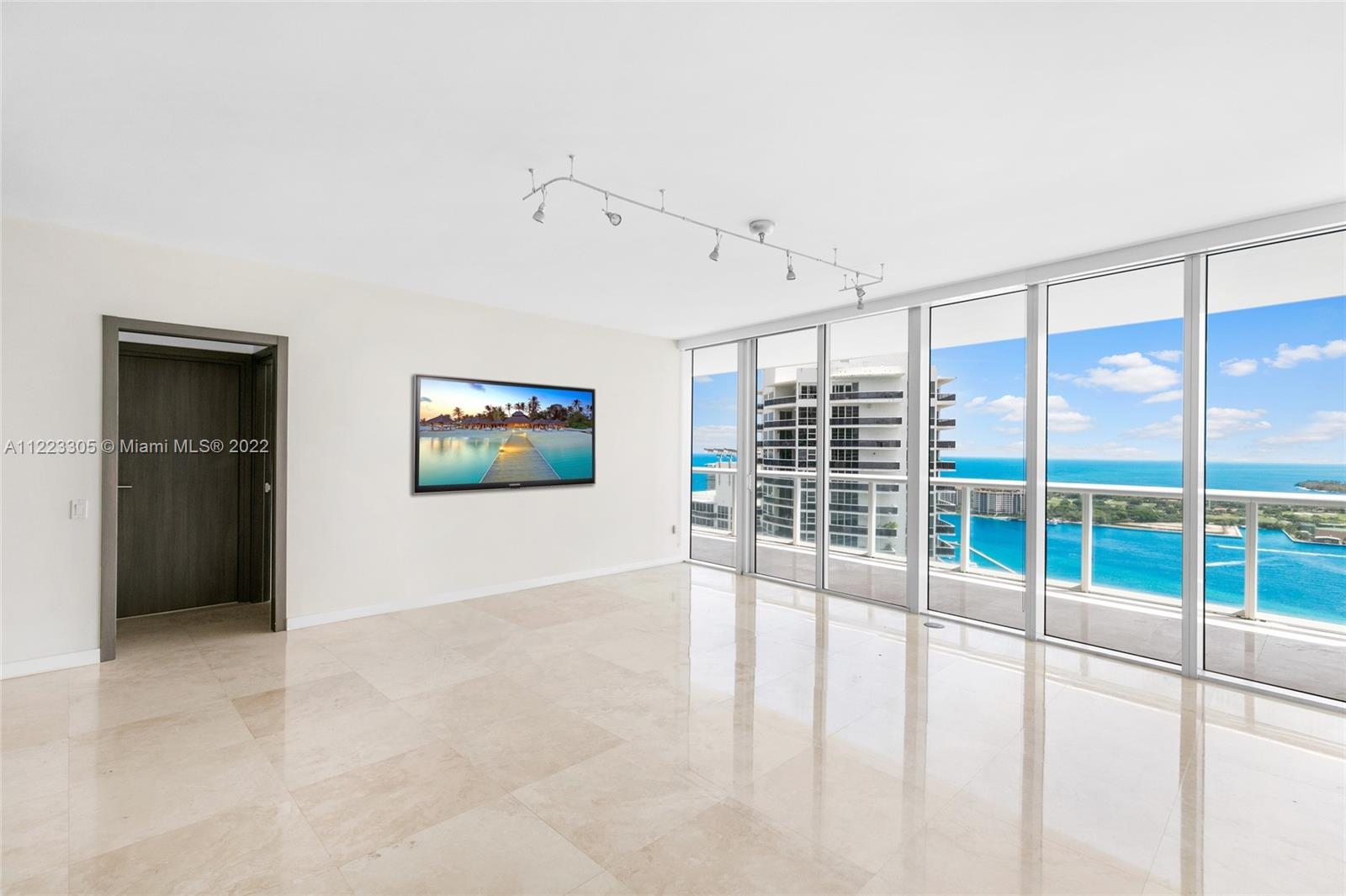 450 Alton Road, Unit 3503 Miami Beach, FL 33139 - Photo 31 of 40 Gallery Image 31
