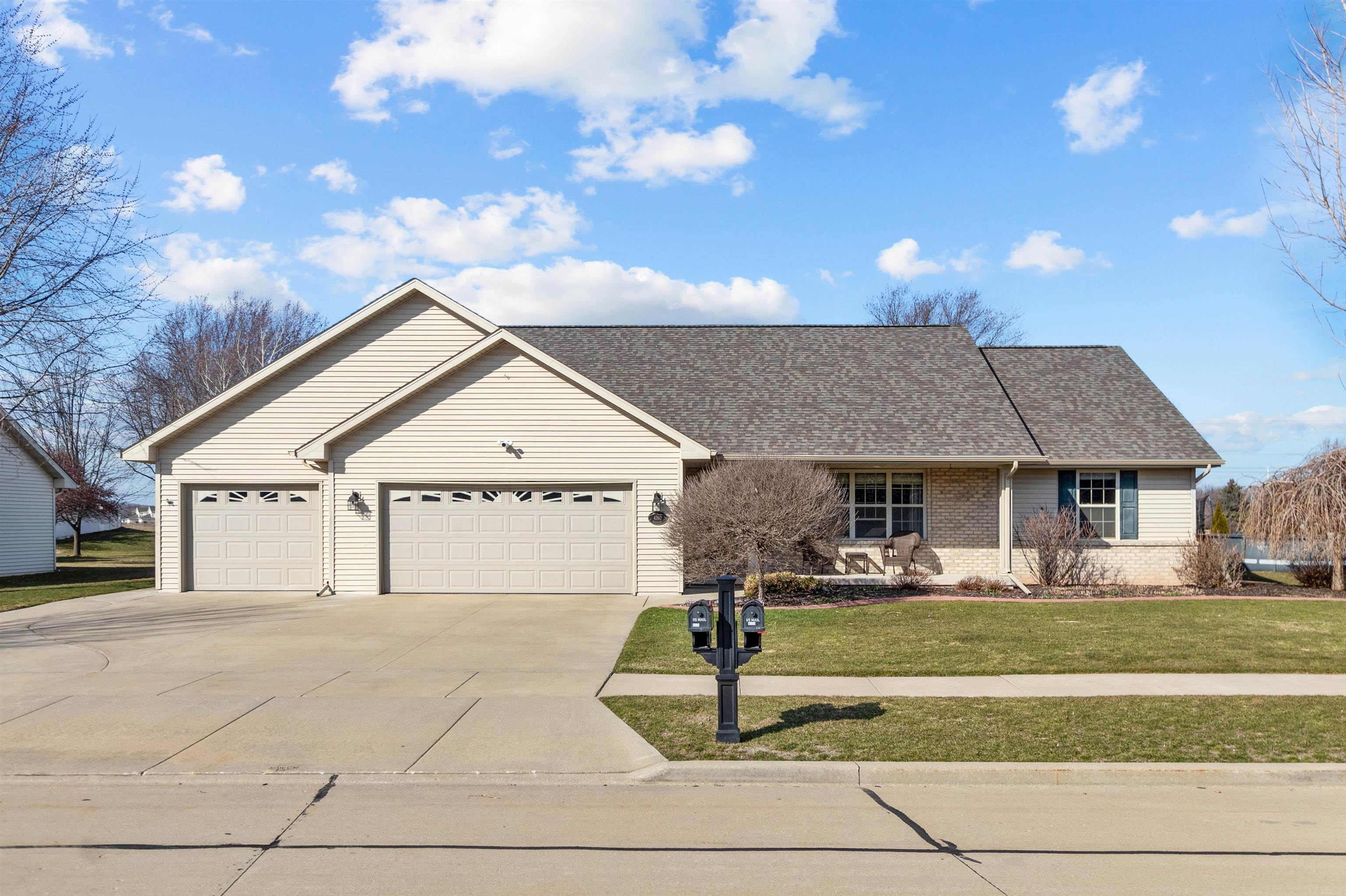 4310 East Braeburn Dr  