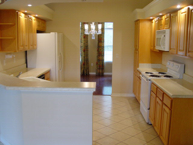 9546 Mosley Road Fairhope, AL 36532 - Photo 12 of 45 Kitchen to dining