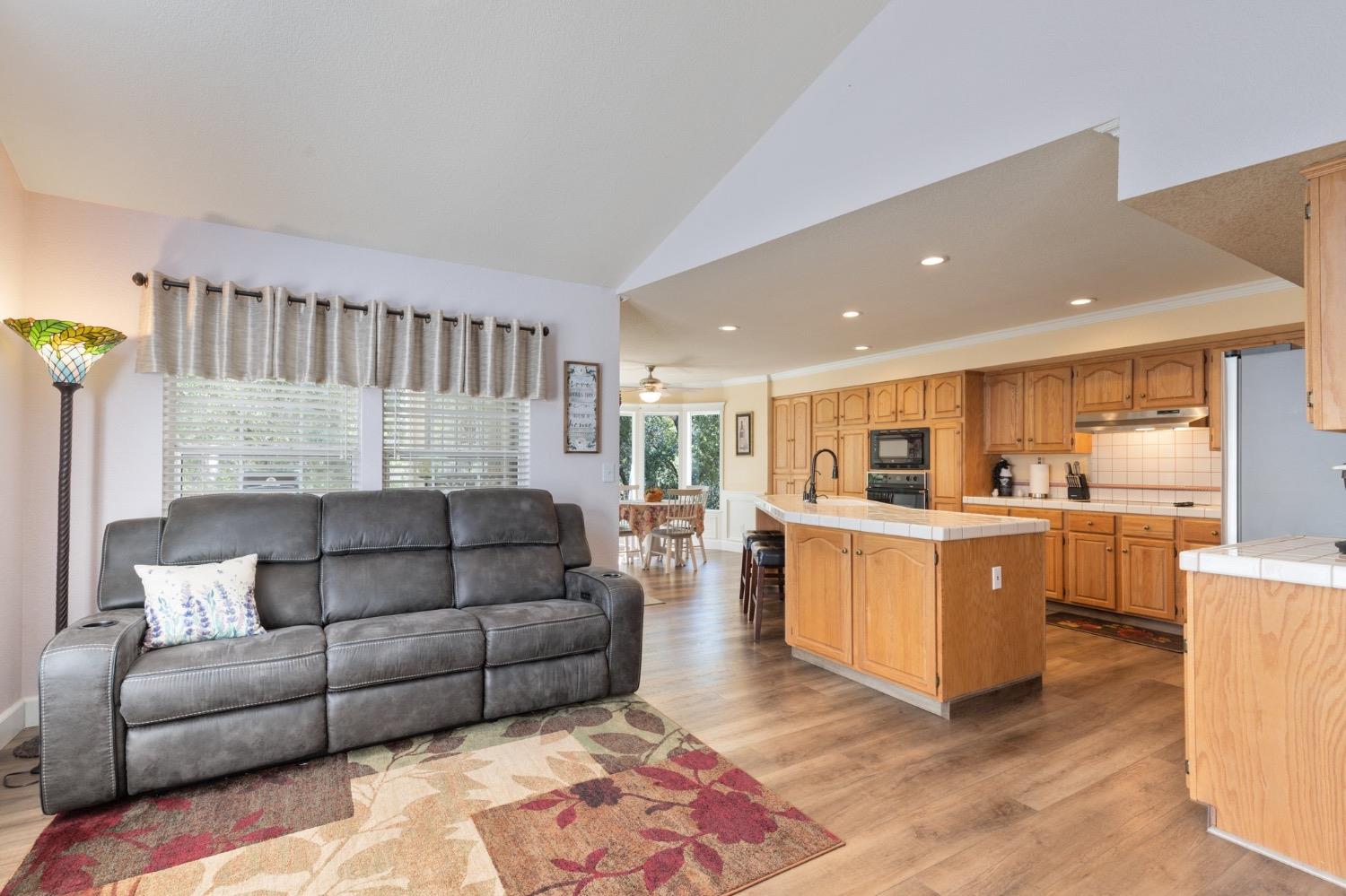 32670 Sunset Ridge Road East Coarsegold, CA 93614 - Photo 9 of 56 Gallery Image 9