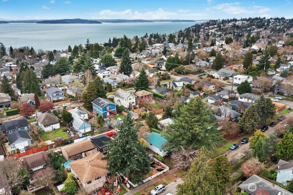 5627 44th Avenue Southwest Seattle, WA 98136 - Photo 30 of 37 a view of a city
