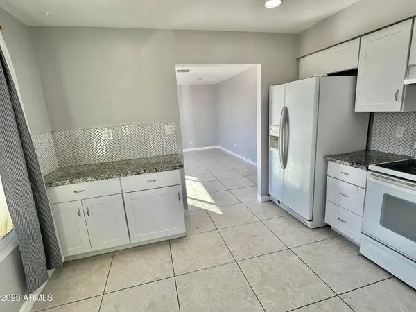 $2,200 | 1302 West Halstead Drive, Phoenix, AZ 85023