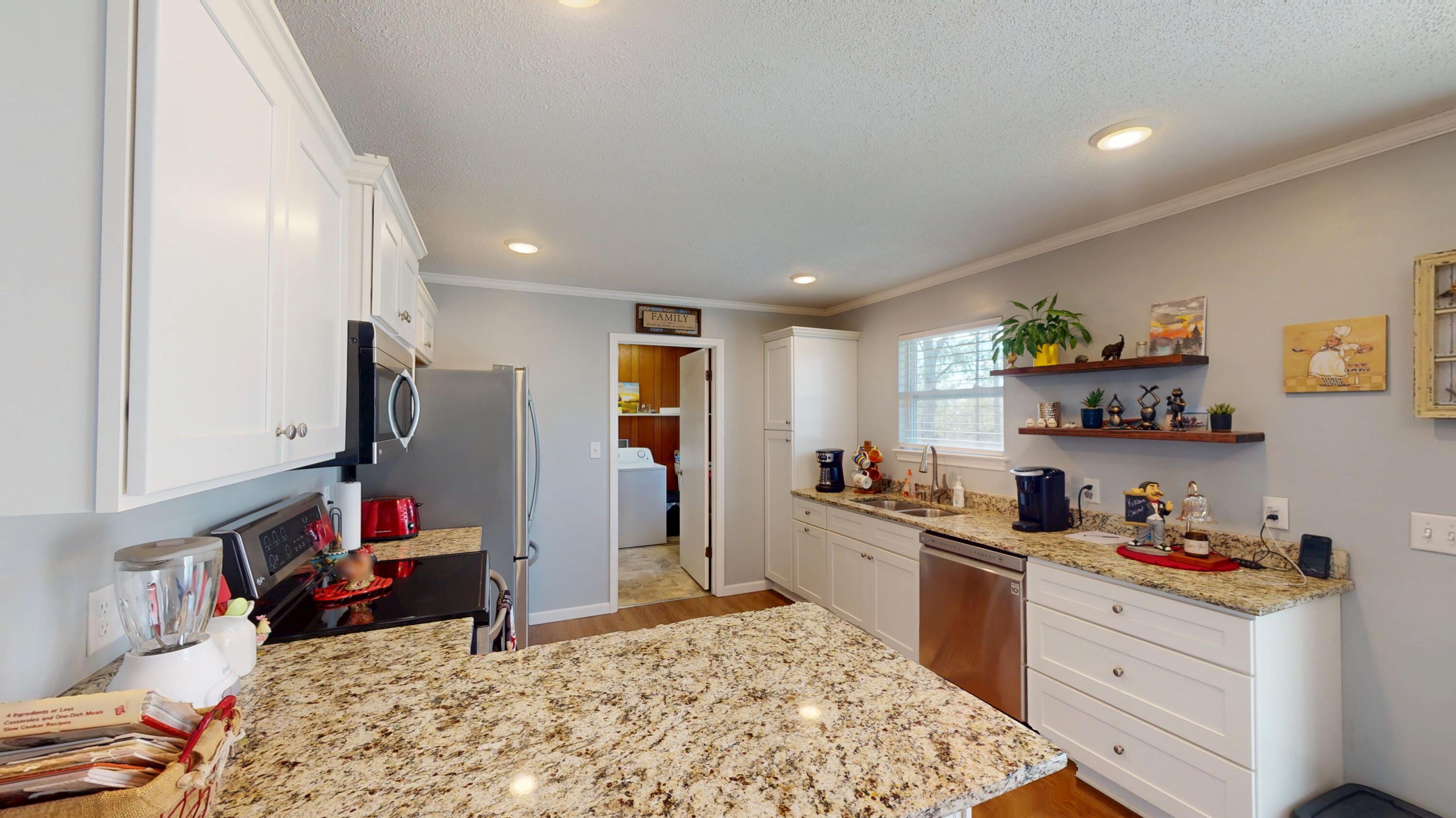 1127 Dean Corvin Lane Dayton, TN 37321 - Photo 11 of 35 5- Kitchen 2