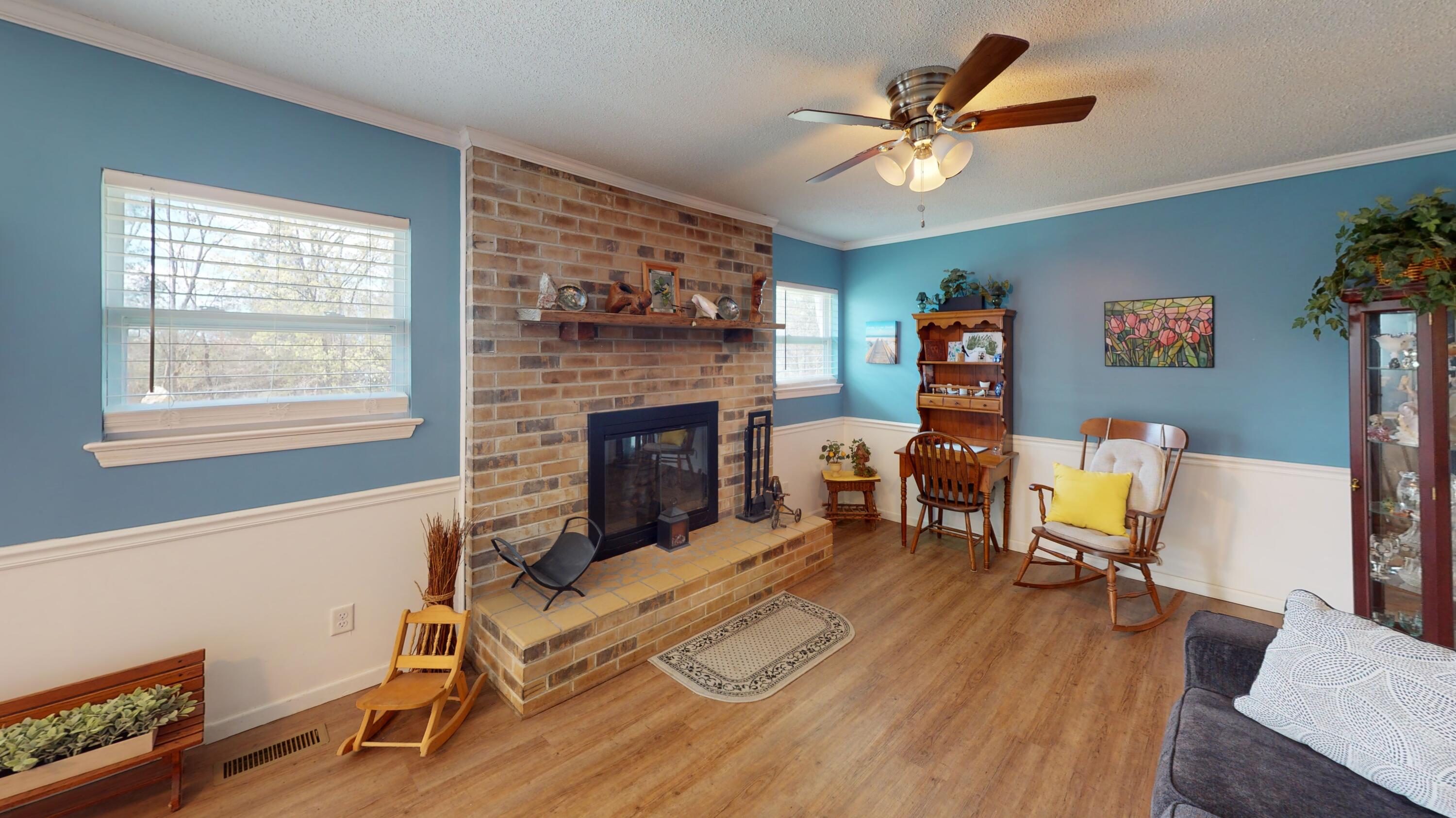 1127 Dean Corvin Lane Dayton, TN 37321 - Photo 15 of 35 8.1 - Den 2
