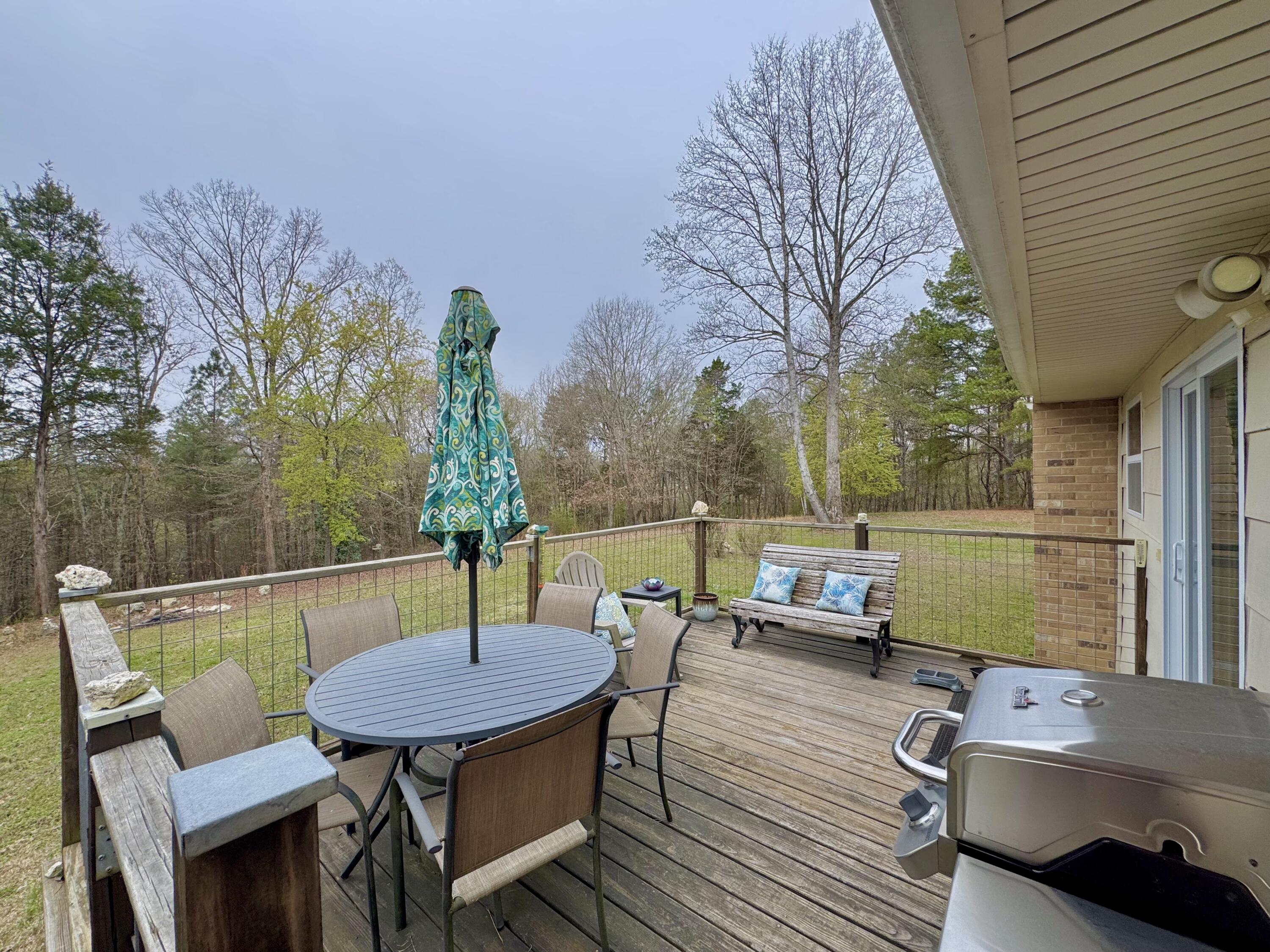 1127 Dean Corvin Lane Dayton, TN 37321 - Photo 30 of 35 23- back Deck 1.5