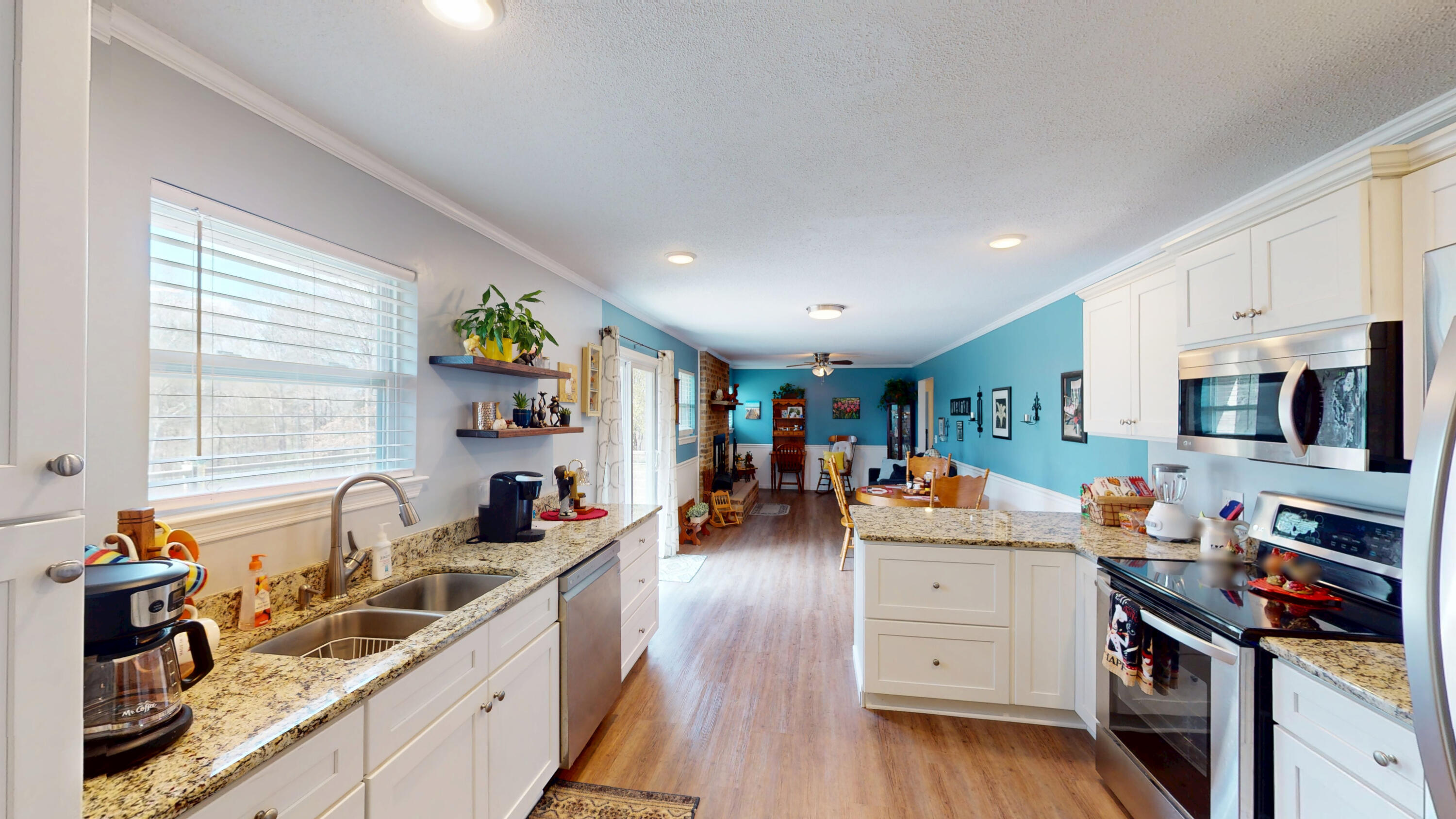 1127 Dean Corvin Lane Dayton, TN 37321 - Photo 10 of 35 4- Kitchen 1.5