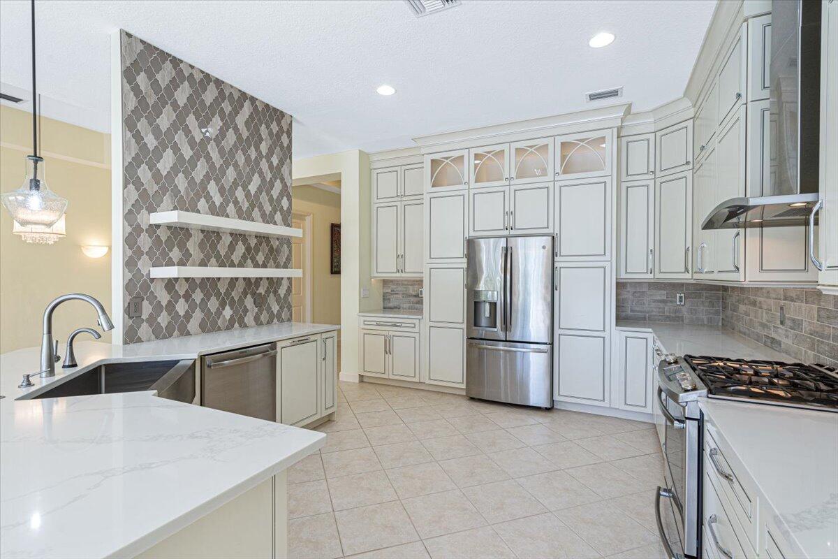 8332 Muirfield Way Port St. Lucie, FL 34986 - Photo 26 of 55 Kitchen